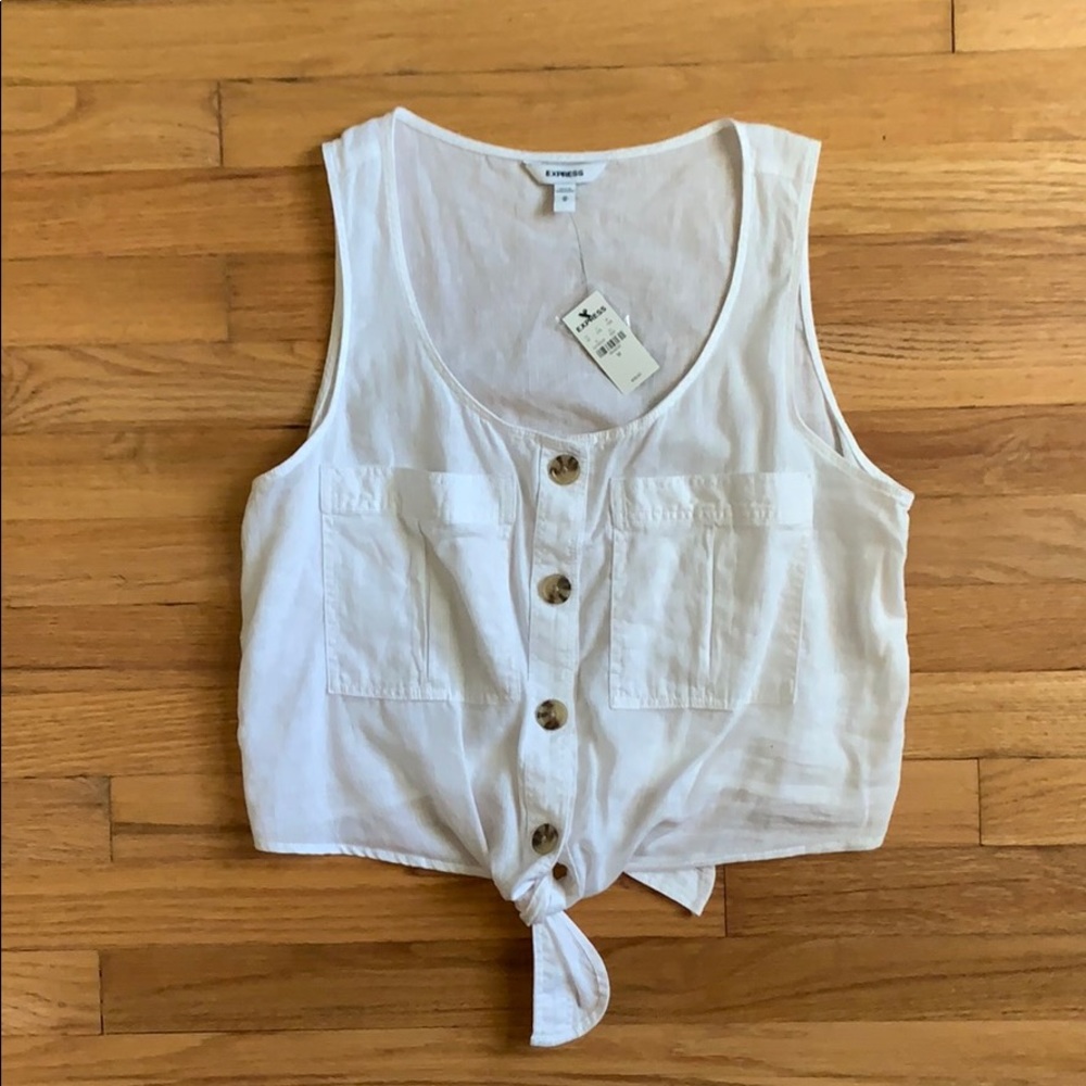Super cute Express shirt with tie in front